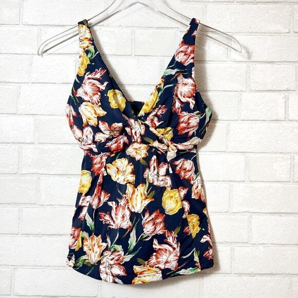 Jets Australia By Jessika Allen Woman Galleria Crossover Floral-Print Bikini Top - Picture 2 of 11